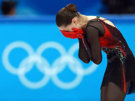 Veelbesproken Kamila Valieva (15) naast podium na dramatisch optreden in vrije kür