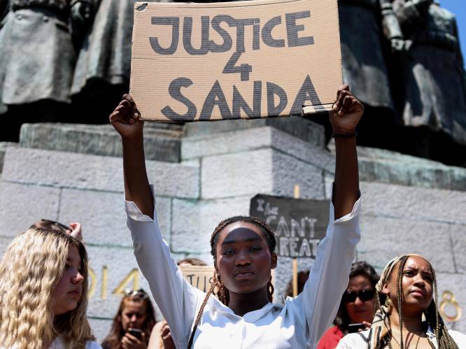 Protest voor Sanda Dia breidt uit naar Nederland (waar zelfs Black Lives Matter- en klimaatactivisten mee betogen)