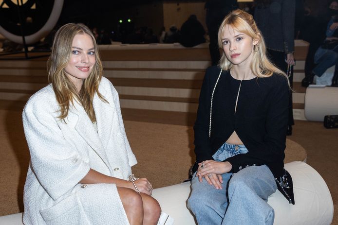 Margot Robbie Stops By Chanel's Paris Fashion Week Show: Photo 4694831, Angele, Carole Bouquet, Celebrity Kids, Helen Williams, Margot Robbie,  Pharrell Williams, Rocket Williams, Sofia Coppola, Vanessa Paradis Photos