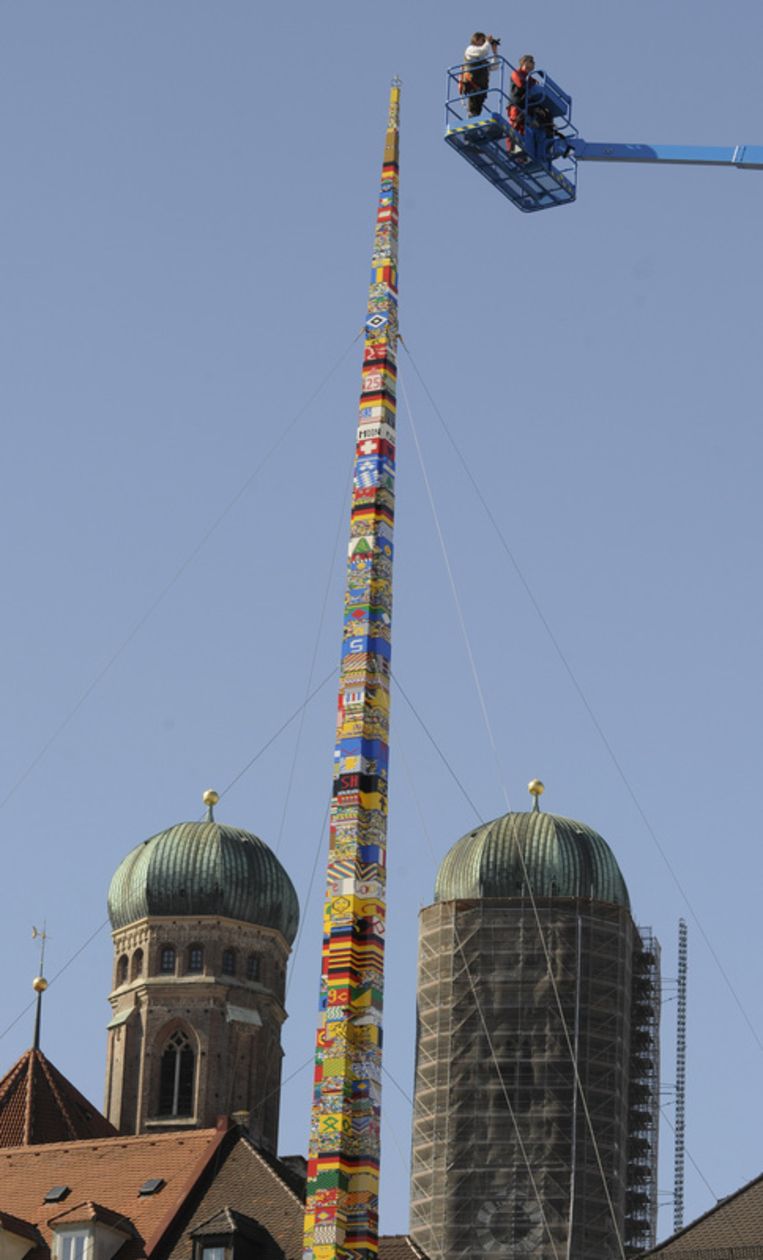aansluiten vingerafdruk de jouwe Hoogste Lego-toren ter wereld is bijna 30 meter hoog | De Morgen