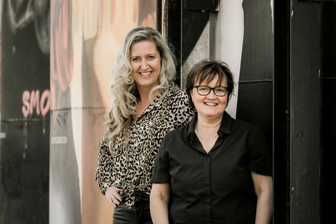 De Rosmalense pianiste Diana Huismans vormt samen met zangeres Ingrid van den Nieuwenhuizen het duo DI-Project. Onlangs ging een droom in vervulling: een eigen cd.