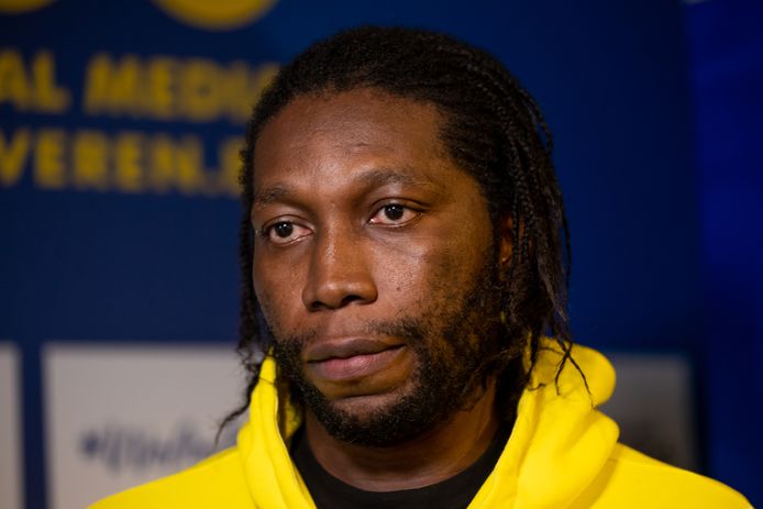 Dieumerci Mbokani sprak op een persconferentie voor het eerst na zijn transfer naar SK Beveren.