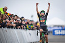 Maud Kaptheijns wint de wereldbekercross in Koksijde. 'Er zit nog steeds een winnaar in me'.