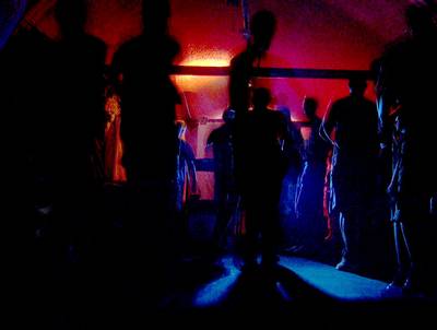 Buren sluit horecazaak in Zoelen voor een maand na ‘feest met jongeren’