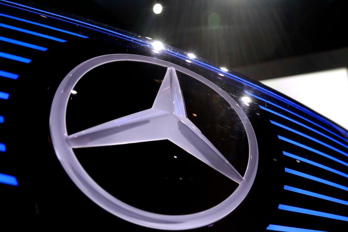 Daimler moet bijna 5.000 stuks van de Mercedes Vito terugroepen. Mogelijk moeten ook 600.000 wagens van onder andere modelreeks C terug naar de garage.