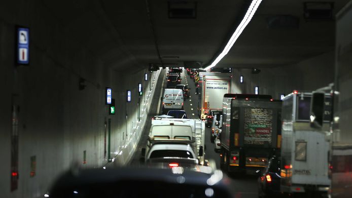 files rond amsterdam door ongeluk en concerten binnenland ad nl