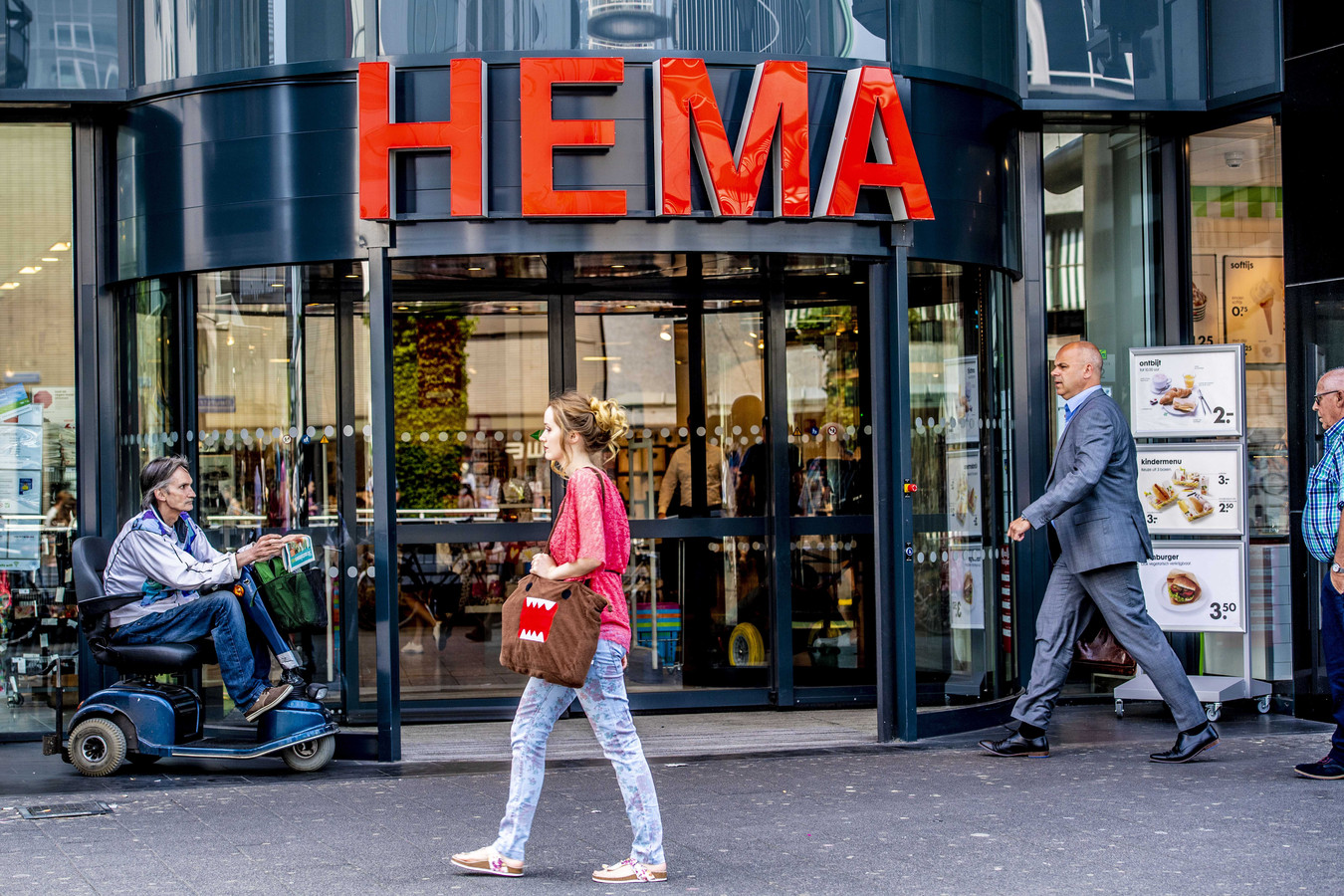 Plotselinge afdaling passen toewijding Hema en Albert Heijn samen in één winkel: binnenkort twee pilotshops in  Nederland | Foto | hln.be