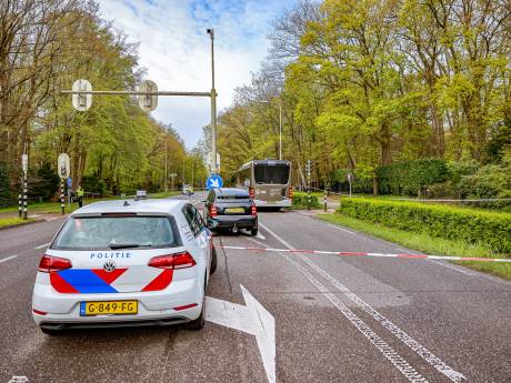 Aanrijding tussen voetganger en lijnbus op Utrechtseweg in Amersfoort