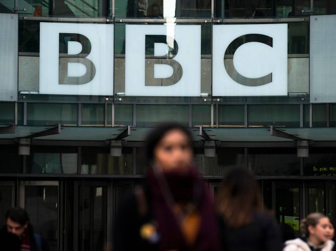 Boris Johnson wil BBC fors laten bezuinigen