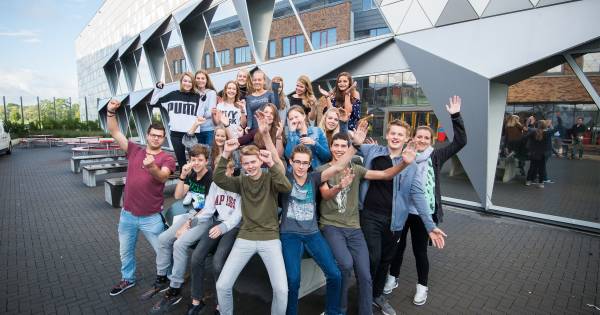 Schoolreis naar Oeganda, Suzanne telt af - De Gelderlander