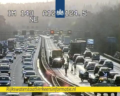 File op de A12 bij Arnhem-Noord door een ongeval.