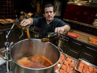 Traiteurs over de laatste sprint richting feesttafel: "Kreeft koken tot halfvier 's nachts. Elke minuut telt”