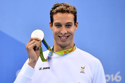 Pieter Timmers met zijn zilveren medaille in Rio.