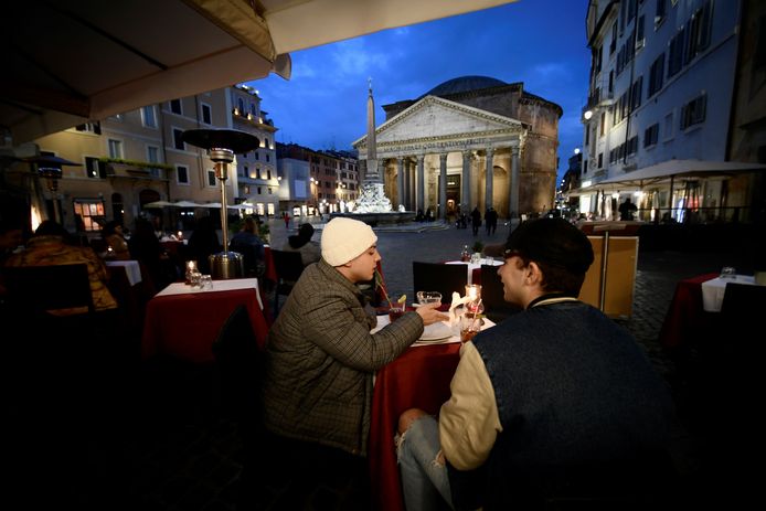 In Italië zijn de horecazaken en de toeristische attracties sinds gisteren opnieuw open.