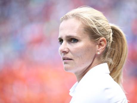 Wiegman krijgt standbeeld in KNVB-tuin