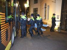 Politie grijpt in bij pro-Palestinademonstratie in Utrecht, bestuur UvA in gesprek met actievoerders