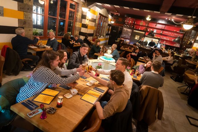 Restaurant Soek Damascus in Wageningen is weer open en verwelkomt weer veel gasten.
