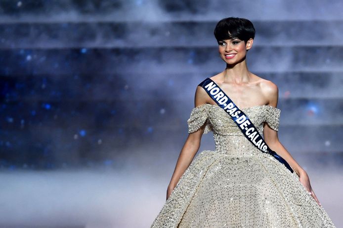 Qui est Eve Gilles, Miss Nord-Pas-de-Calais élue Miss France 2024 ...
