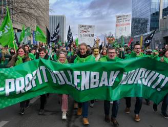 Duizenden betogers eisen in Brussel maatregelen tegen werkdruk en personeelstekort in zorgsector