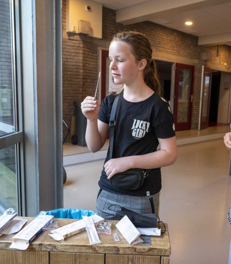 ‘Sowieso extra corona bij volledige heropening middelbare scholen, meer kans op uitbraken’ 