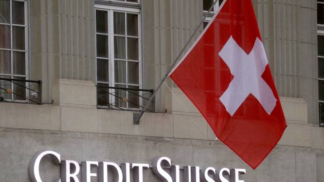 Klanten Credit Suisse blijven geld van rekeningen halen
