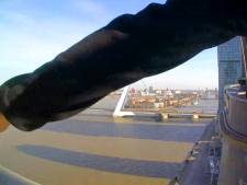Ook thuis? Pak de webcam en zwaai naar de olifanten in Blijdorp! Of ‘ren’ een rondje bruggen
