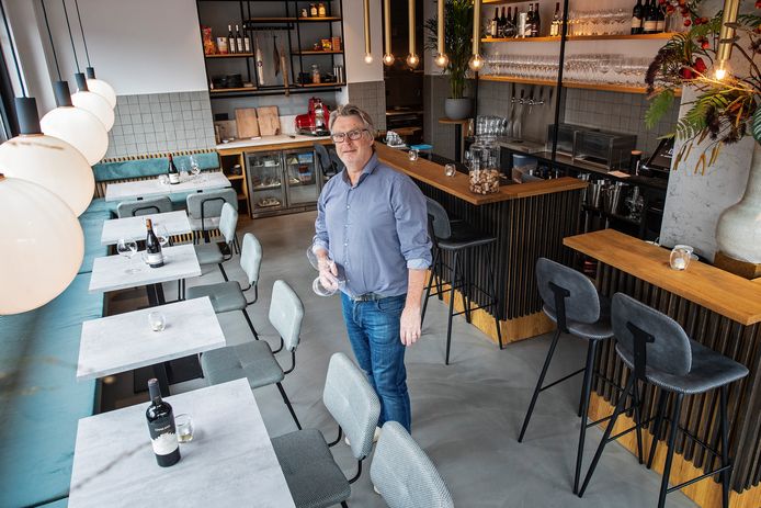 Marcel Arentz in zijn wijnbar ‘Wijn bij Arentz’.