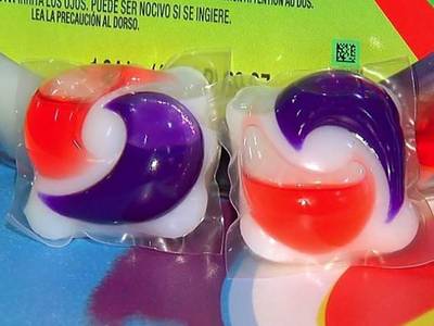 Nieuwe, levensgevaarlijke trend: wascapsules in je mond stoppen