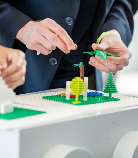 Jonathan knutselde een slimme Lego-stad en mocht toen bij de speelgoedmaker werken