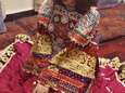Afghaanse vrouwen wereldwijd kleden zich in kleurrijke jurken uit protest tegen de taliban