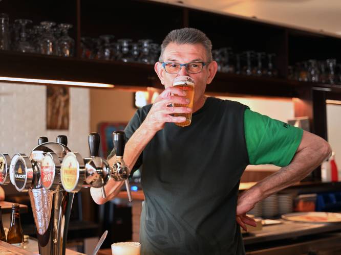 Na 40 jaar trouwe dienst zoekt Seppe (62) een overnemer voor volkscafé Onder De Toren in Wilsele: “Altijd zelf proeven van je bier…Dat is wat een goede cafébaas doet!” 