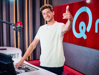 Qmusic-presentator Matthias Vandenbulcke (31) openhartig over zijn financiën: “Onze vlucht missen kostte ons elk 400 euro”