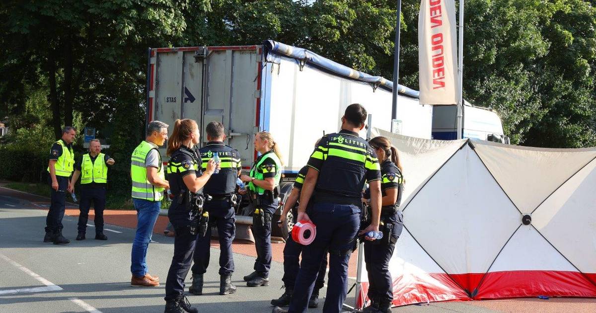 Politie weet meer over ongeluk in Kruisstraat waarbij fietsster zwaargewond raakte.