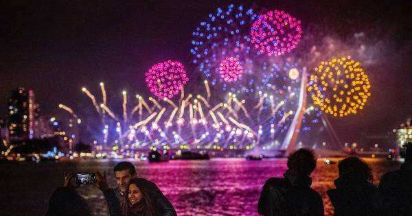 Nationale Vuurwerk Dit Jaar Met Drones Augmented Reality En Eco Vuurwerk Rotterdam Ad Nl