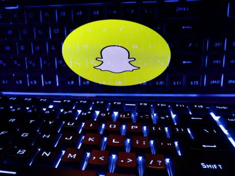 “N'oublie pas de profiter”: le chatbot “My AI” de Snapchat encourage-t-il la pédocriminalité?
