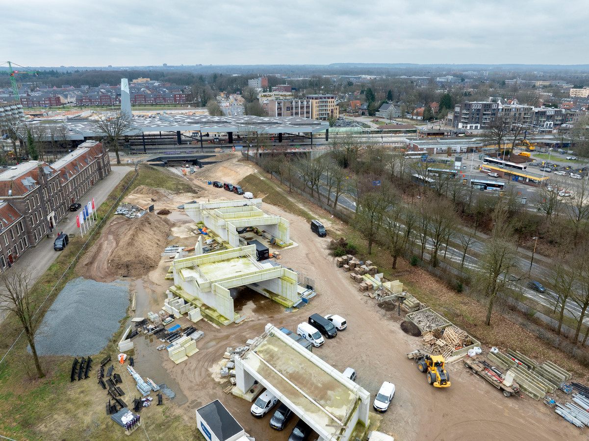 Het nieuwe Station Ede-Wageningen is open en dit zijn de vijf ...