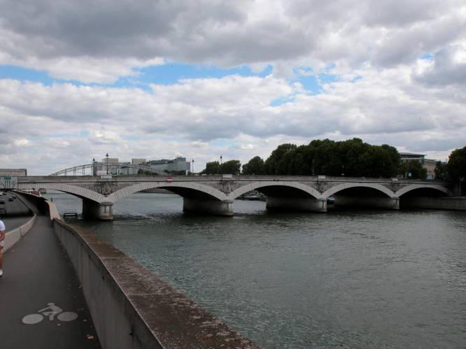 Verminkt lichaam onder brug in Parijs is van 56-jarige man met MS: zijn mantelzorger (34) bekent moord 