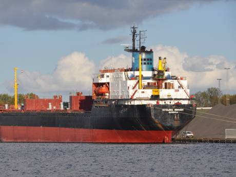 Personeel Russisch schip al maanden 'gevangen' in haven Terneuzen