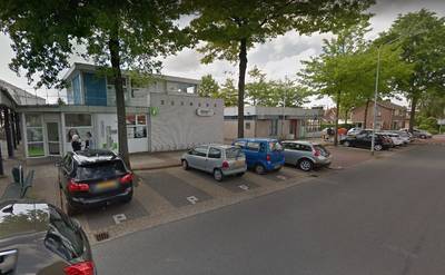 Fietser (40) ’s nachts zwaargewond gevonden bij winkelcentrum in Wezep: politie staat voor raadsel