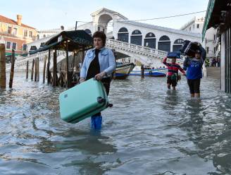 Venetië loopt weer onder: waterpeil bijna anderhalve meter hoger dan normaal