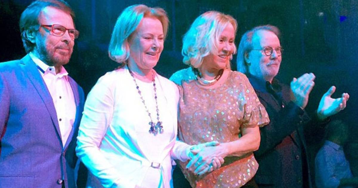 vier abba leden nog eens samen in het openbaar muziek hln be