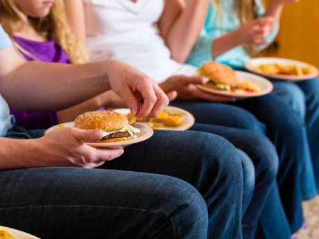Veel ouders voelen zich schuldig als ze kinderen ongezond eten voorzetten