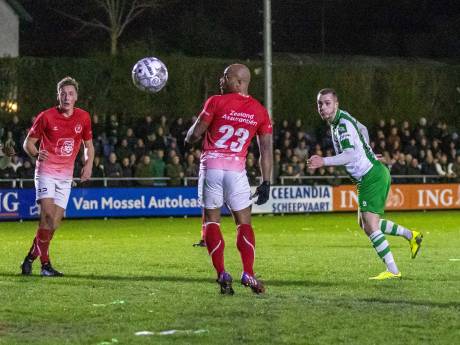 Vermakelijke derby krijgt geen winnaar: invaller Kalwij helpt Goes aan punt tegen Kloetinge