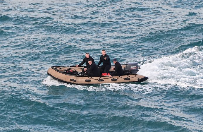 De Australische politie zocht al met boten en duikers naar Théo.