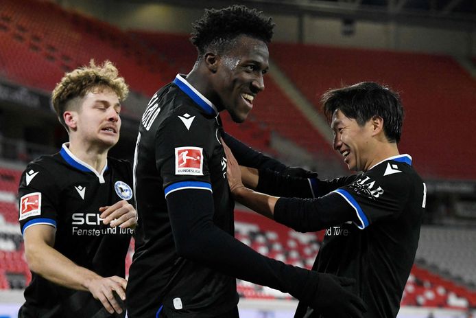 Bryan Lasme (center) celebrates the equalizer on behalf of Bielefeld.