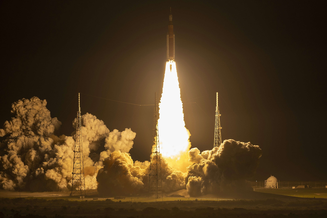 Nasa's SLS-raket met daarin ruimteschip Orion is woensdag gelanceerd vanaf het Kennedy Space Center in Florida.