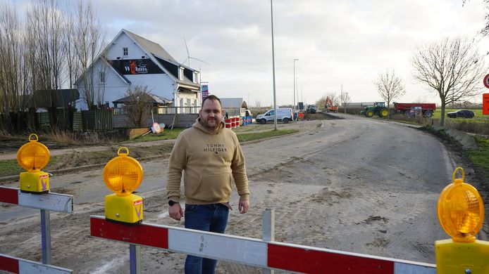 Benji Warrens is opgelucht dat de heraanleg van de N450 eindelijk van start is gegaan, ook al betekent dit vier maanden omzetverlies.