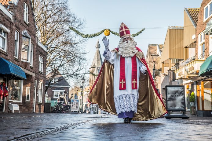 Zoetermeer Heeft Dit Jaar Geen Intocht Maar Wel Een Walk Through Met Koperkleurige Pieten Zoetermeer Ad Nl