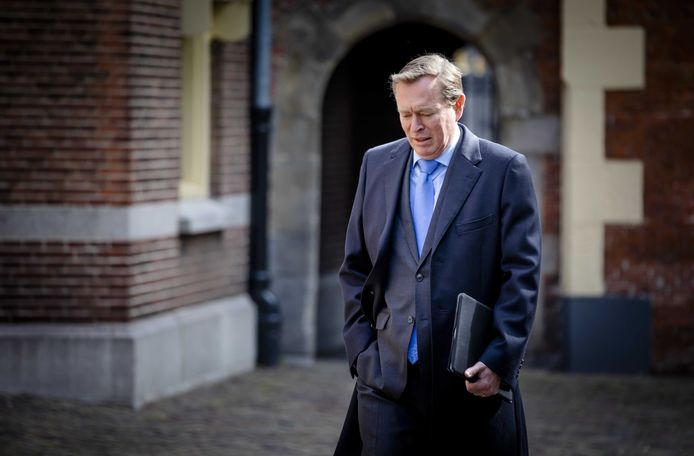 Minister Bruno Bruins voor Medische Zorg (VVD) bij aankomst op het Binnenhof voor de wekelijkse ministerraad.