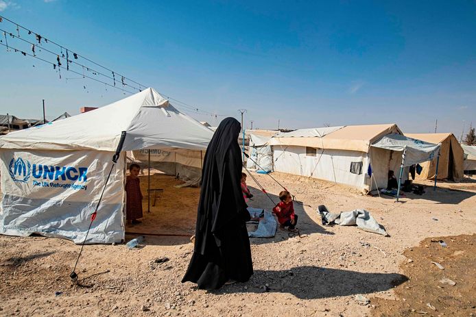De vrouw verblijft volgens haar advocaat nog altijd in gevangenenkamp Al-Hol in Syrië.